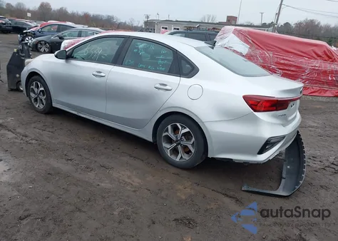 2019 Kia Forte Lxs z USA, uszkodzony, nr VIN 3KPF24AD3KE074522